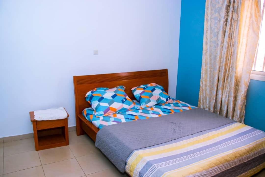 Appartement Meuble 2 Chambres Montee Jouvence Yaoundé Exterior foto